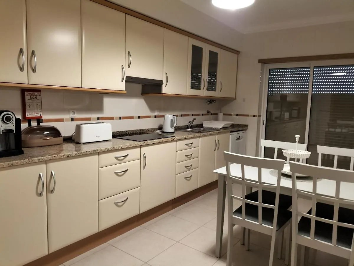 T2 Infante Moderno Wi-Fi Garagem 50 M Praia Quarteira